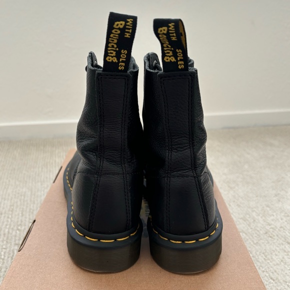Dr Marten 1460 Pascal Boot - Picture 2 of 7